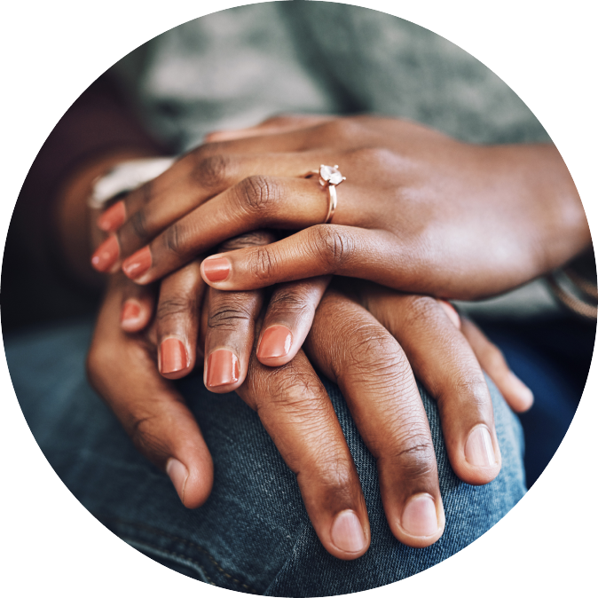 circle-family-hands